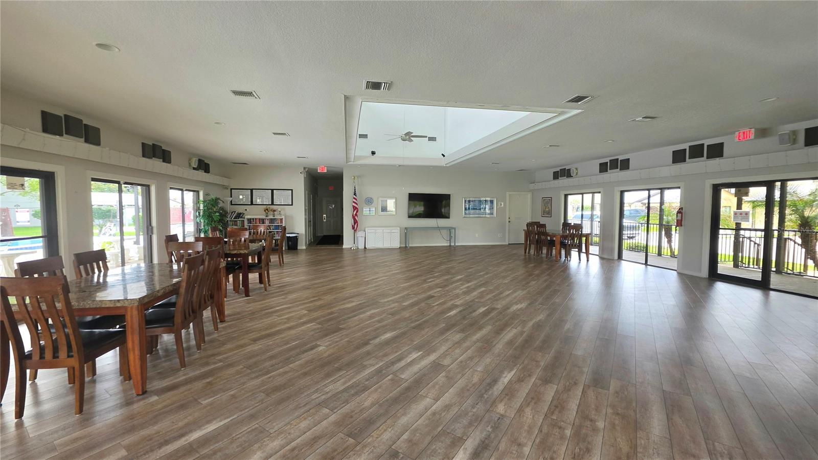 2271 Candlewood Ln Property Photo 38