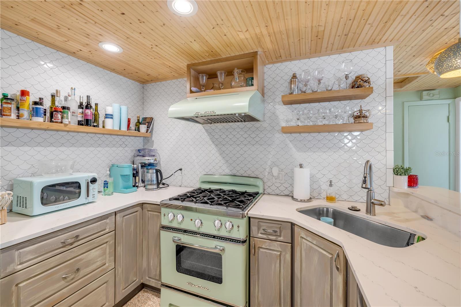 308 Normandy Ave Property Photo 22