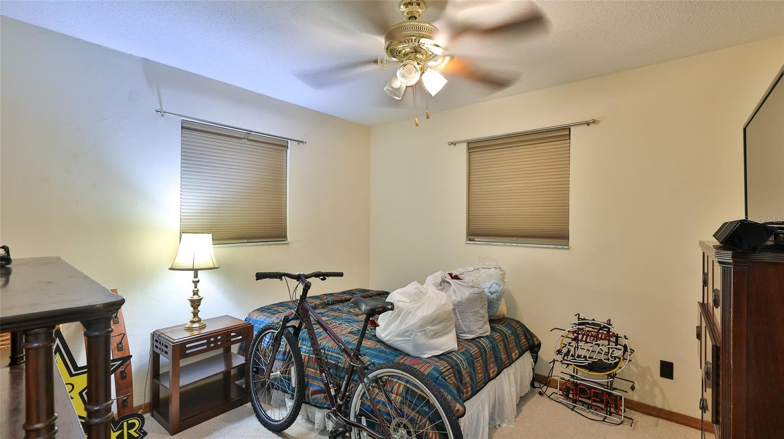 1602 S Riverside Dr Property Photo 19
