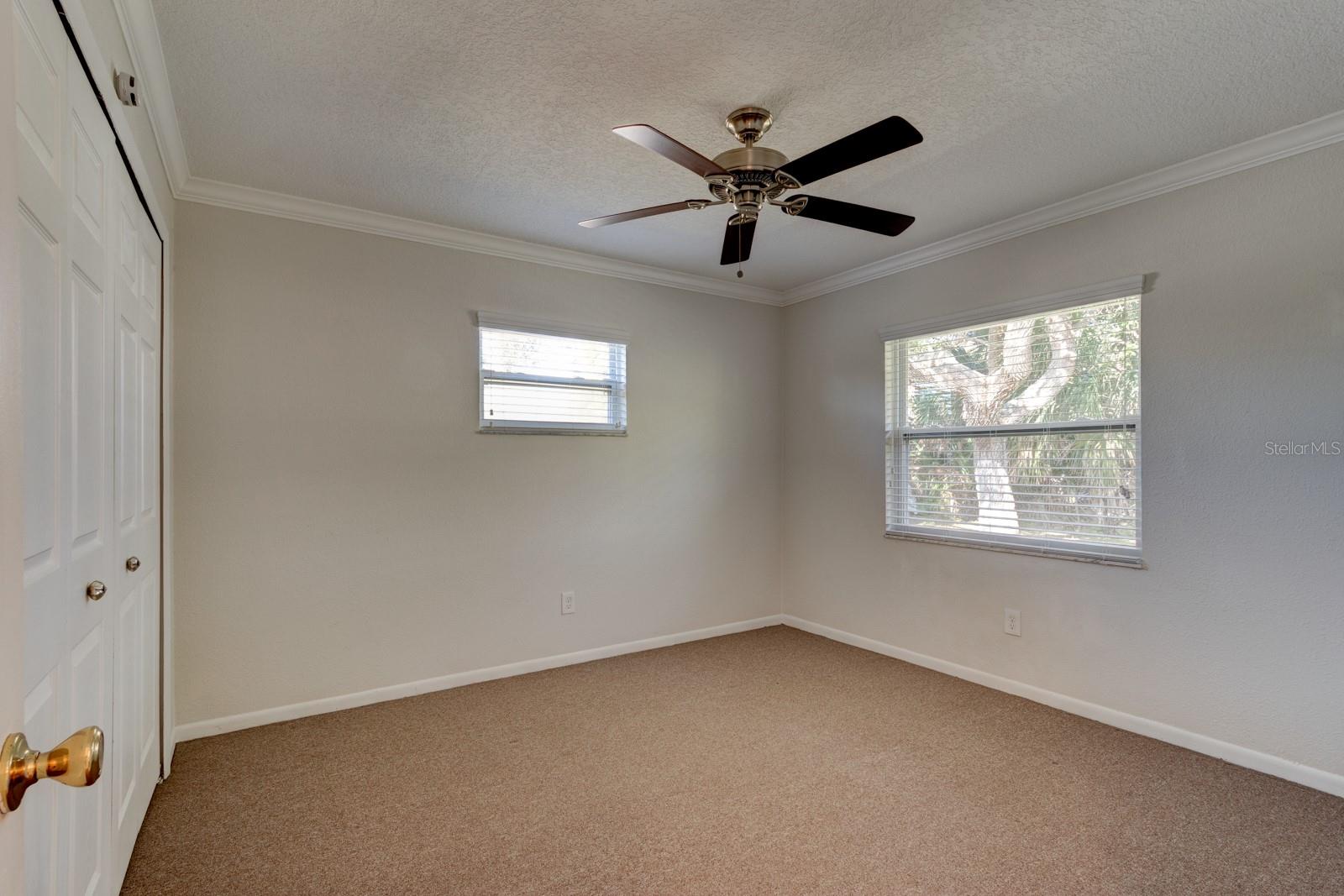 712-714 Oakwood Ave Property Photo 9
