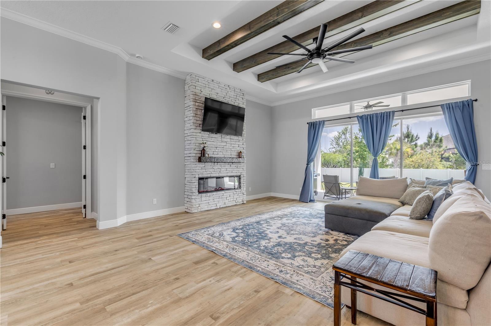 3055 Isola Bella Blvd Property Photo 8