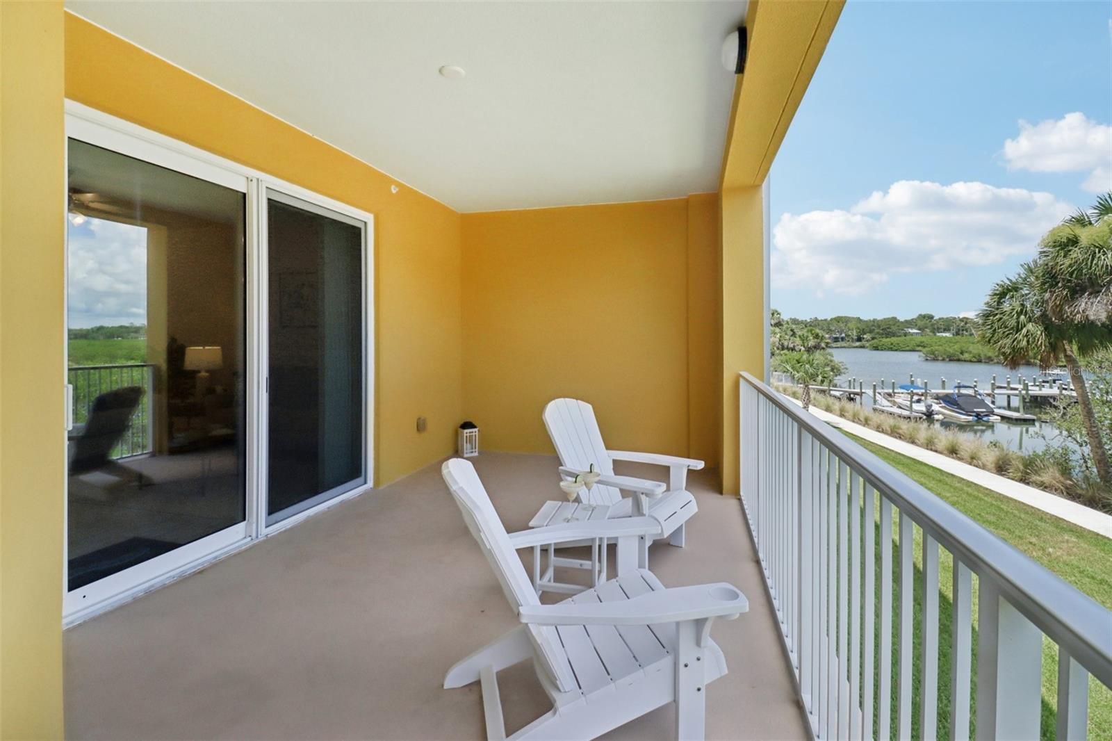 7 Riverwalk Dr #406 Property Photo 10