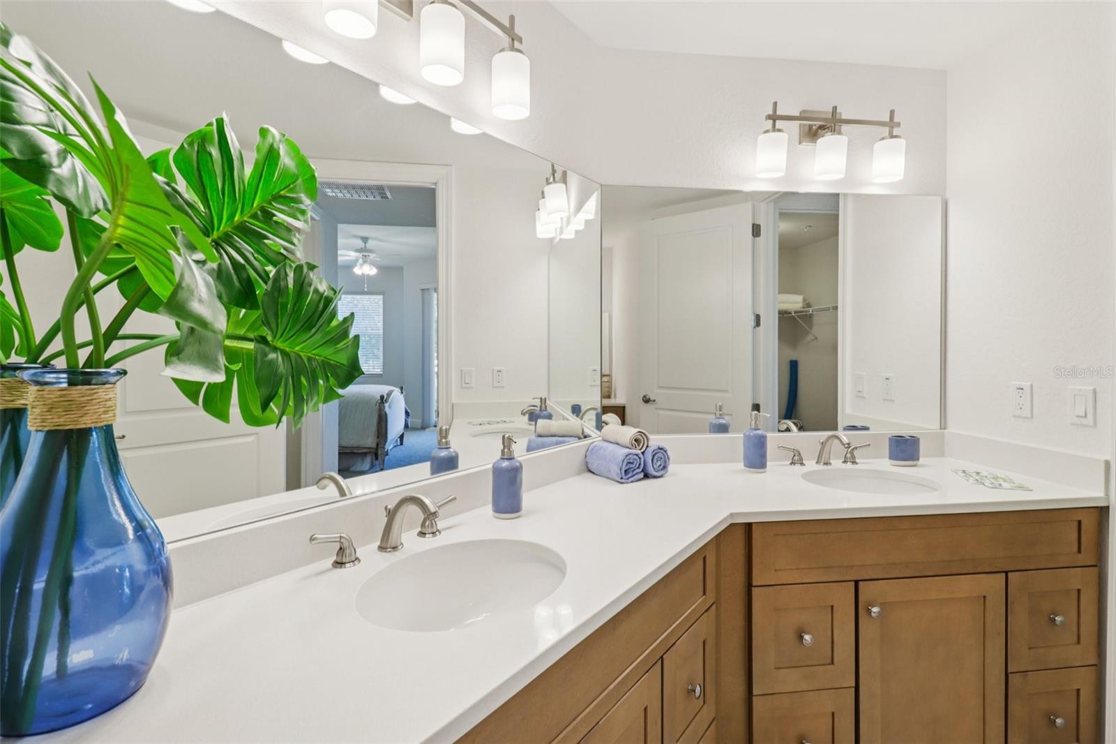 7 Riverwalk Dr #406 Property Photo 20