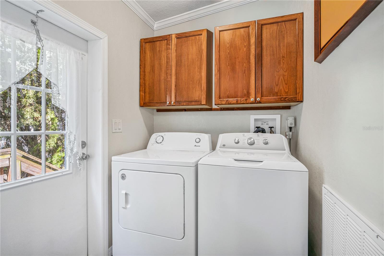 106 Ash St Property Photo 25