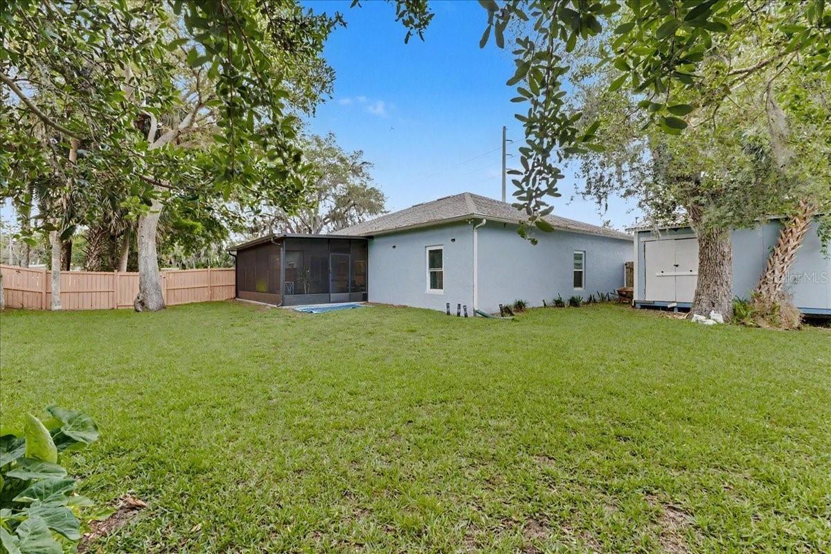 1830 Orange Tree Dr Property Photo 4