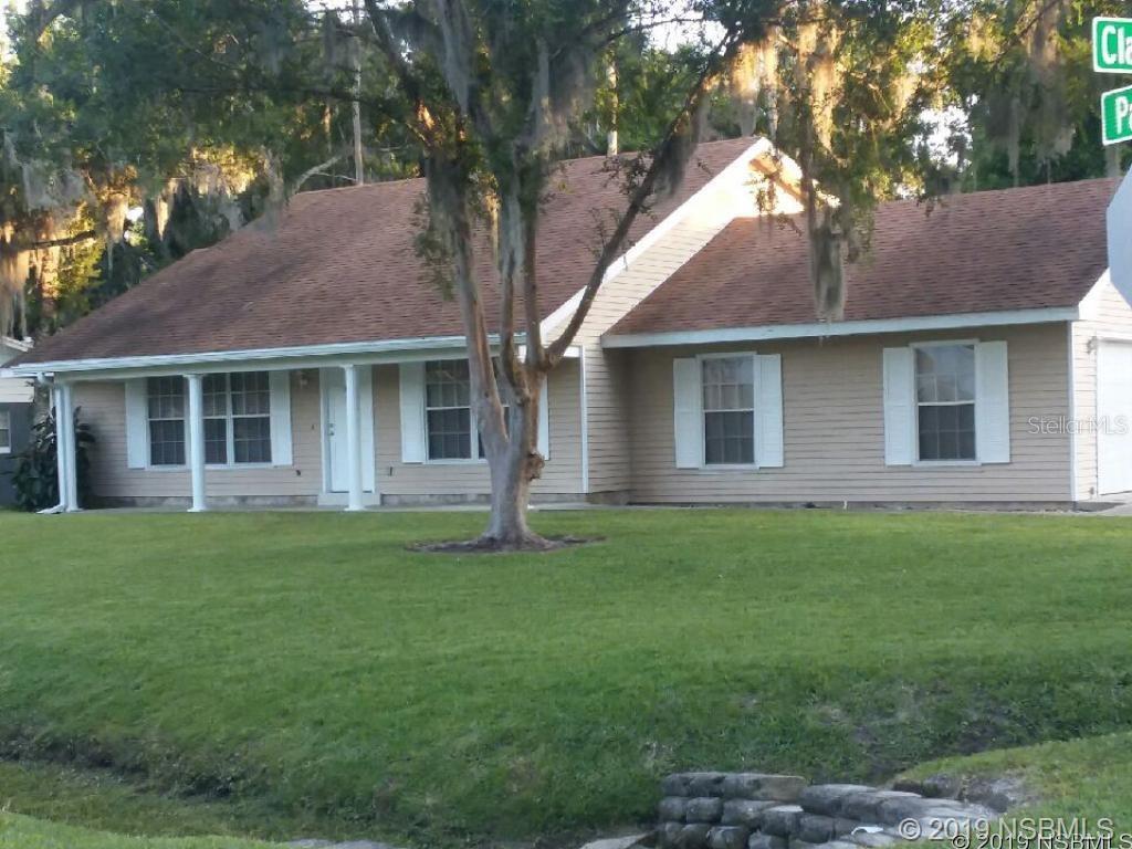 572 PALM DR Property Photo 1
