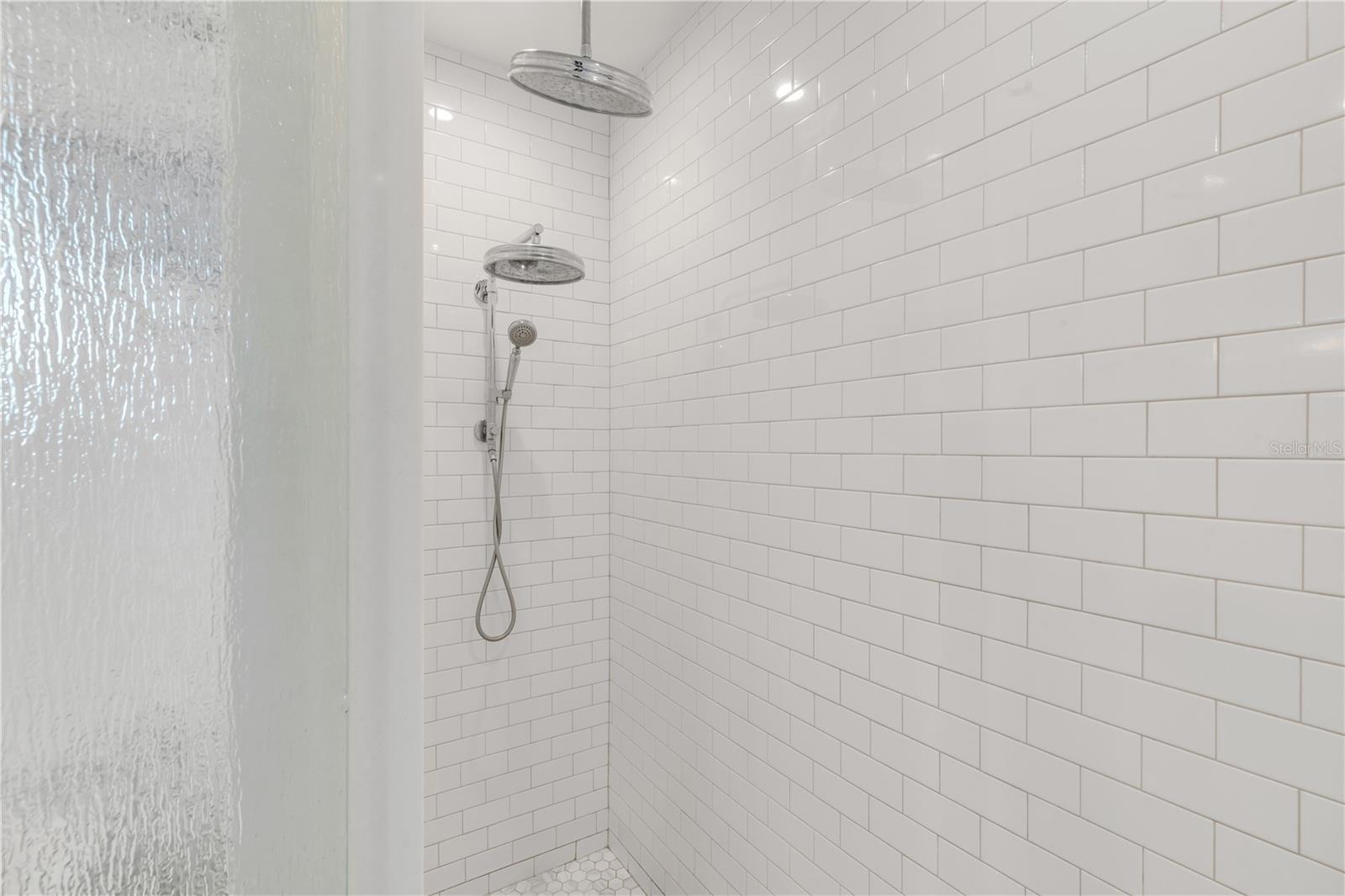 4636 Saxon Dr Property Photo 49