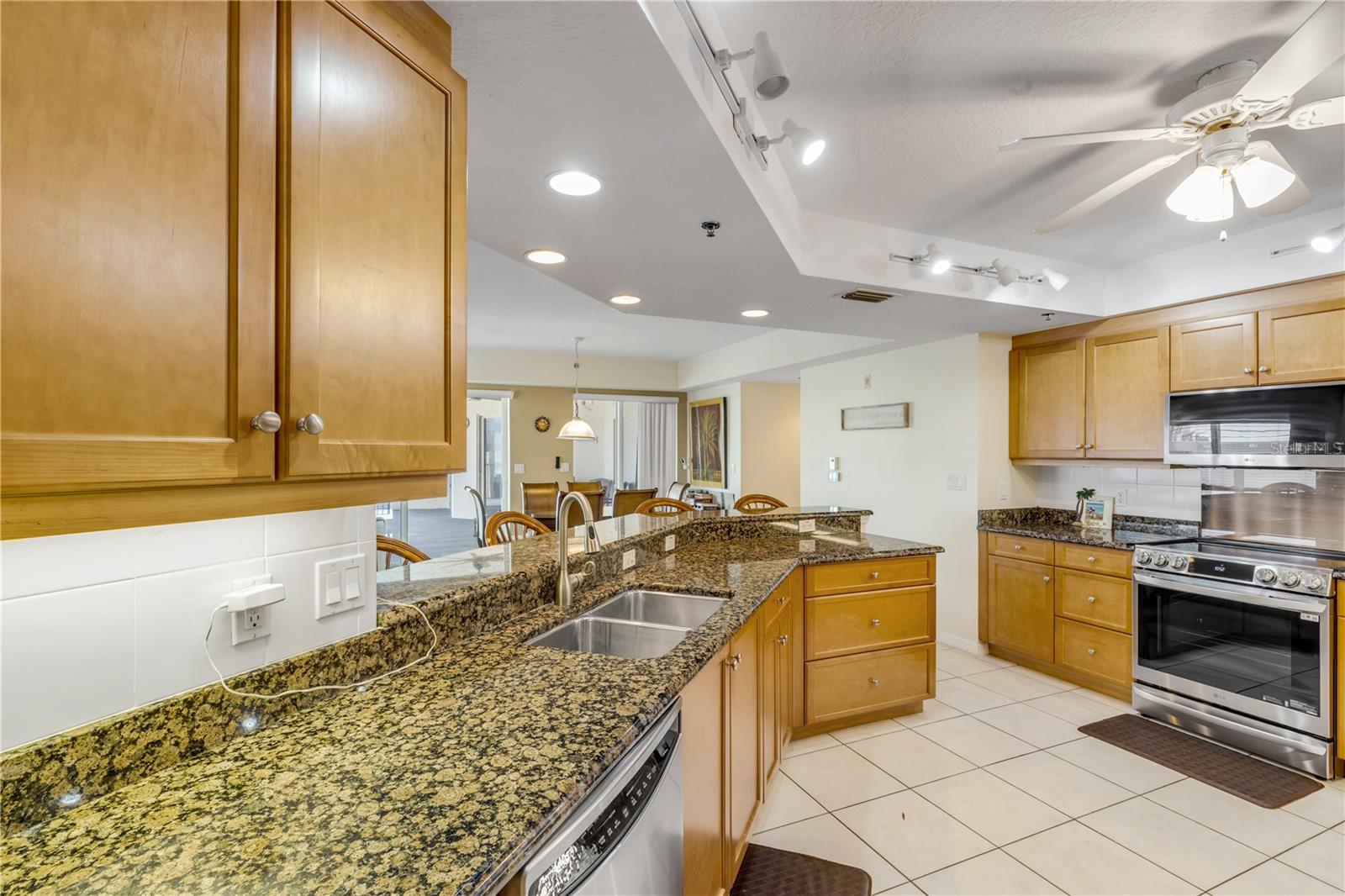 5300 S Atlantic Ave #8-601 Property Photo 19
