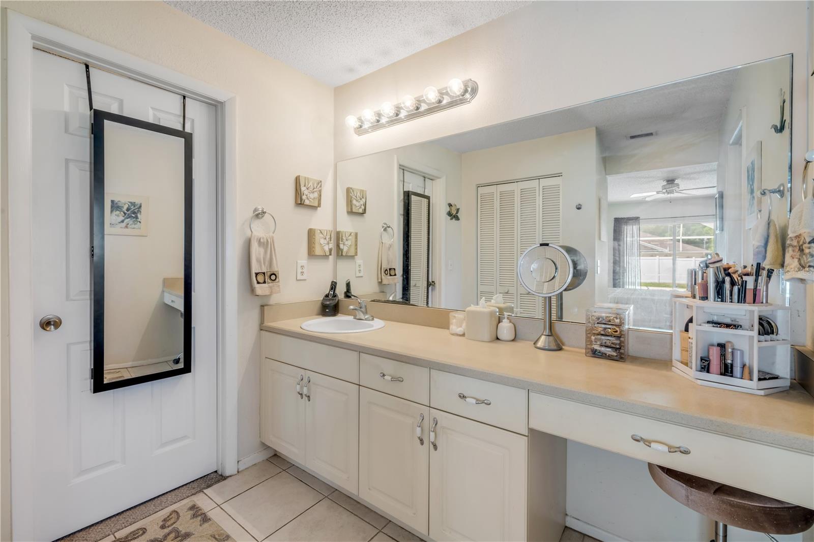 1529 Sabal Palm Dr Property Photo 21