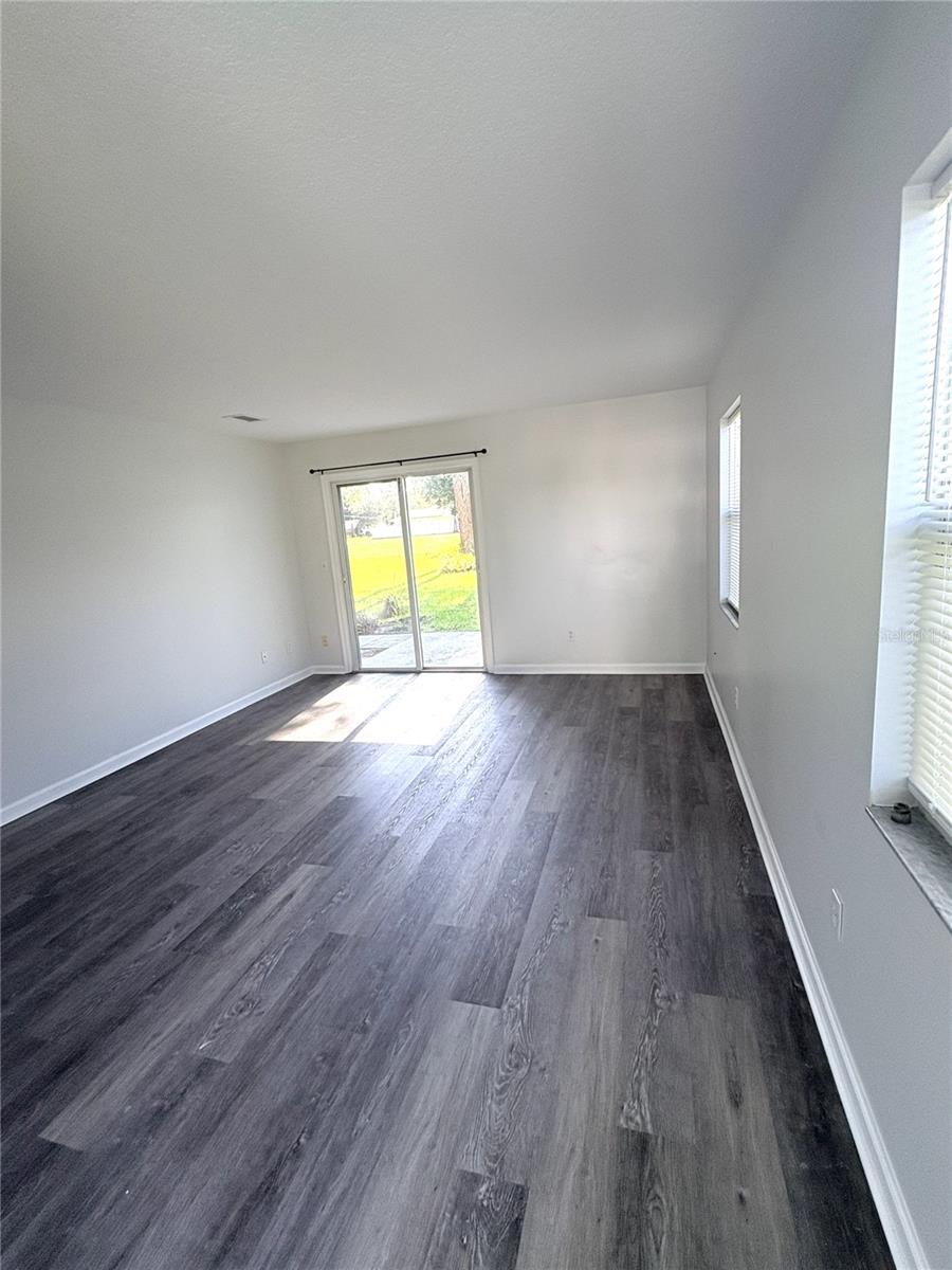 2829 Nordman Ave Property Photo 2