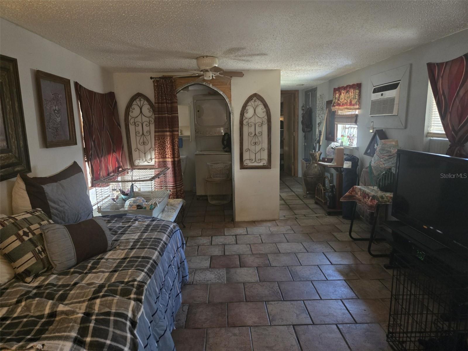 120 West Loop Property Photo 4