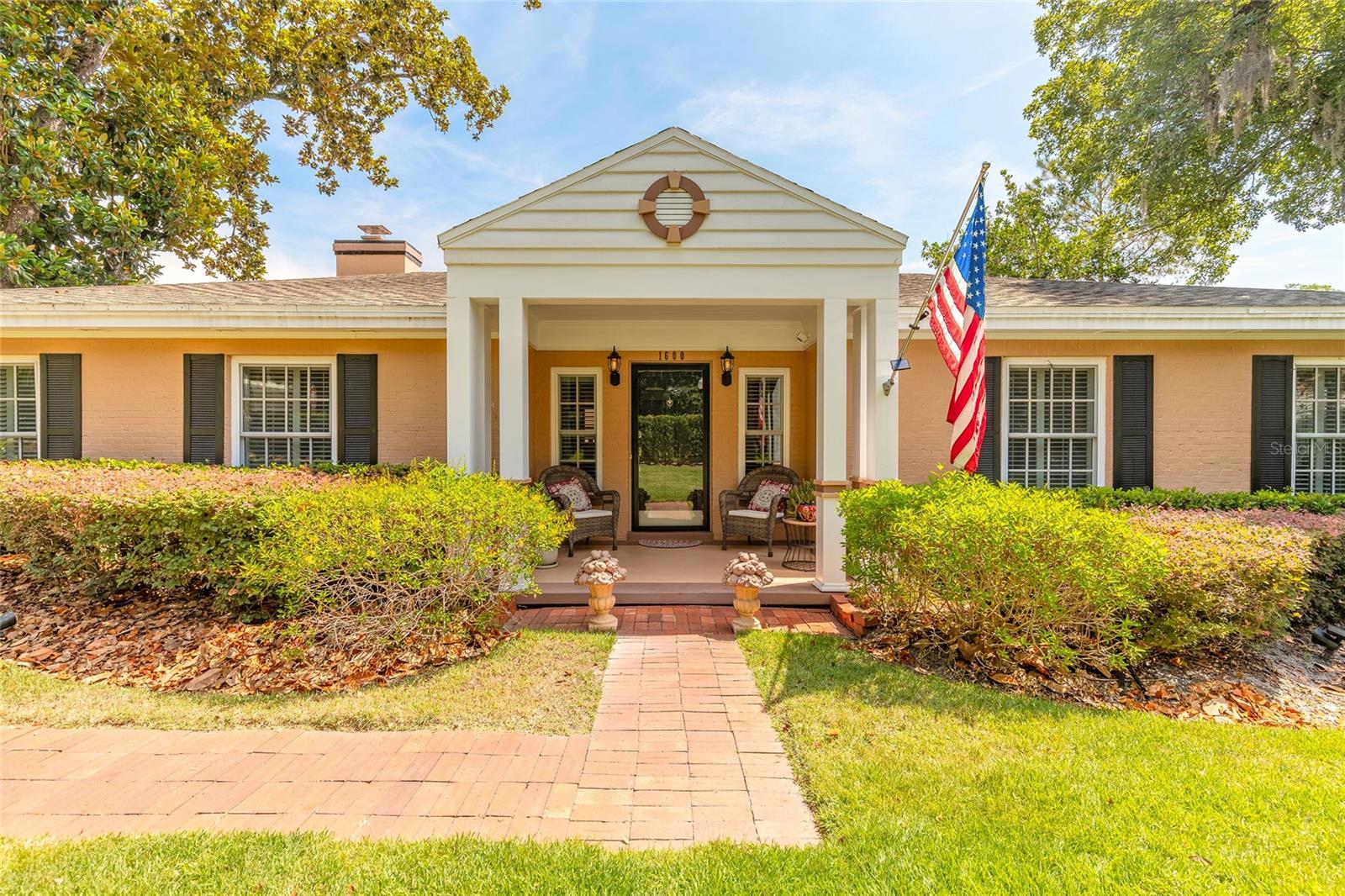 1600 S Pennsylvania Ave Property Photo 4