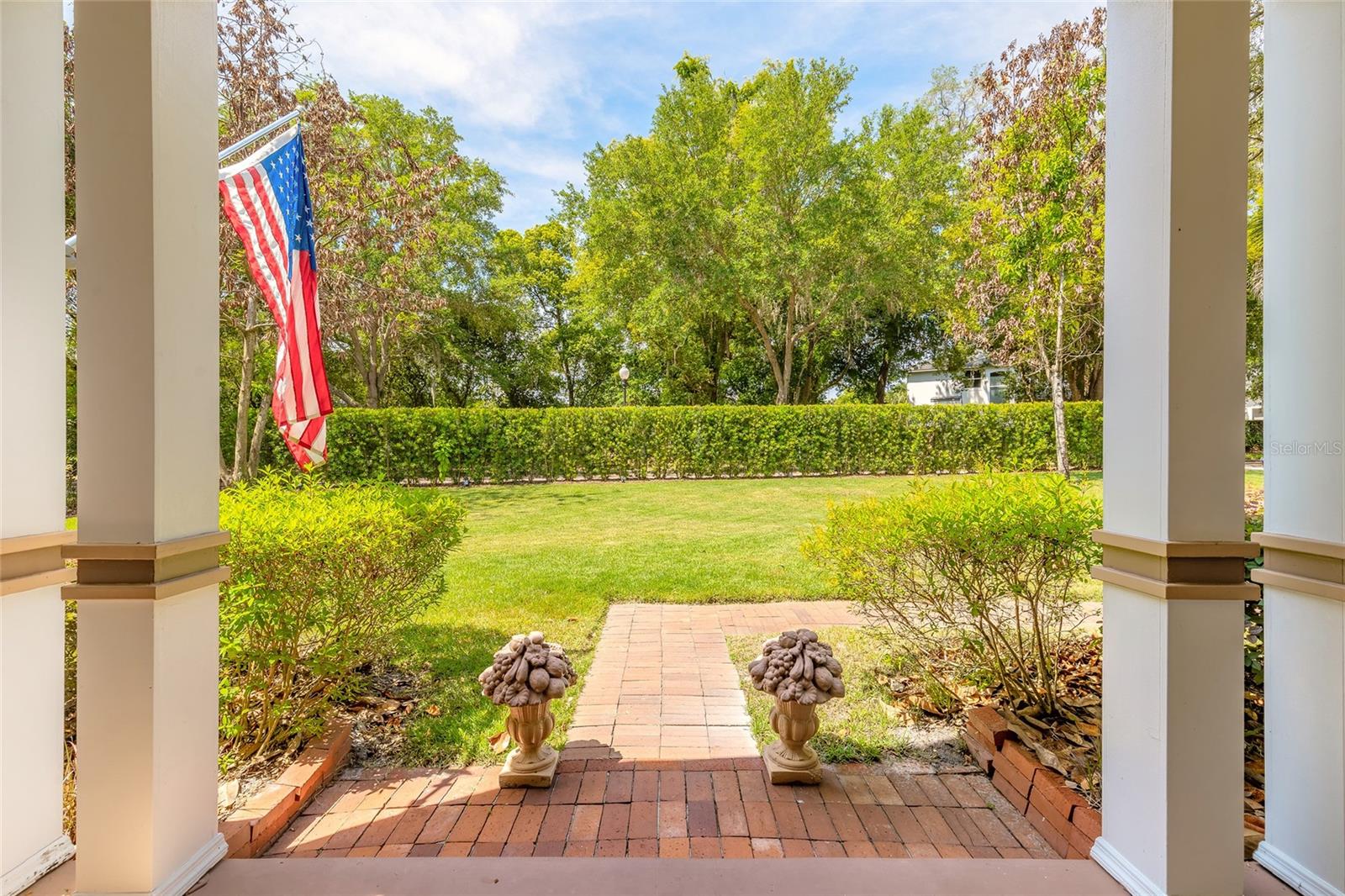 1600 S Pennsylvania Ave Property Photo 8