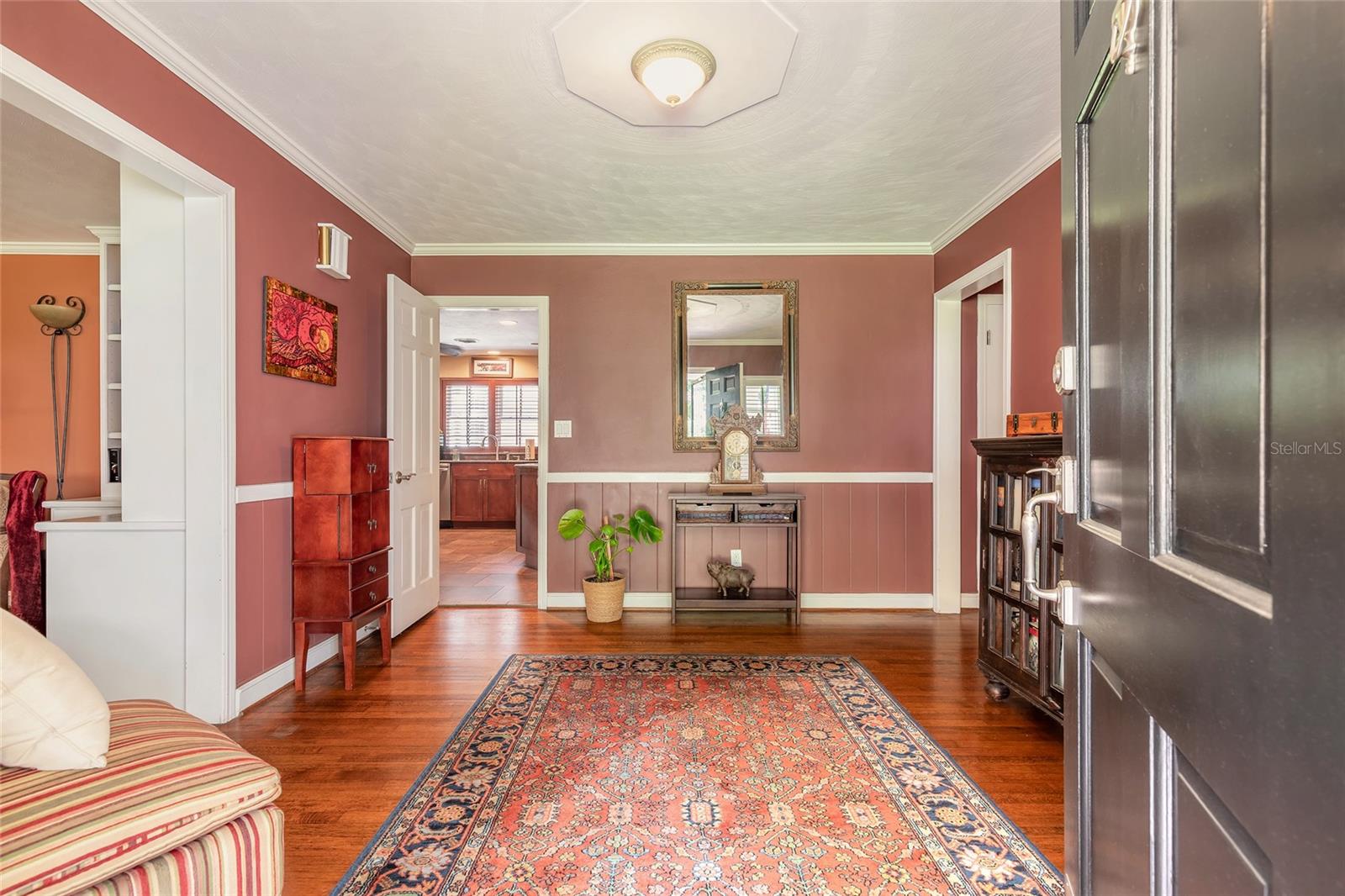 1600 S Pennsylvania Ave Property Photo 9