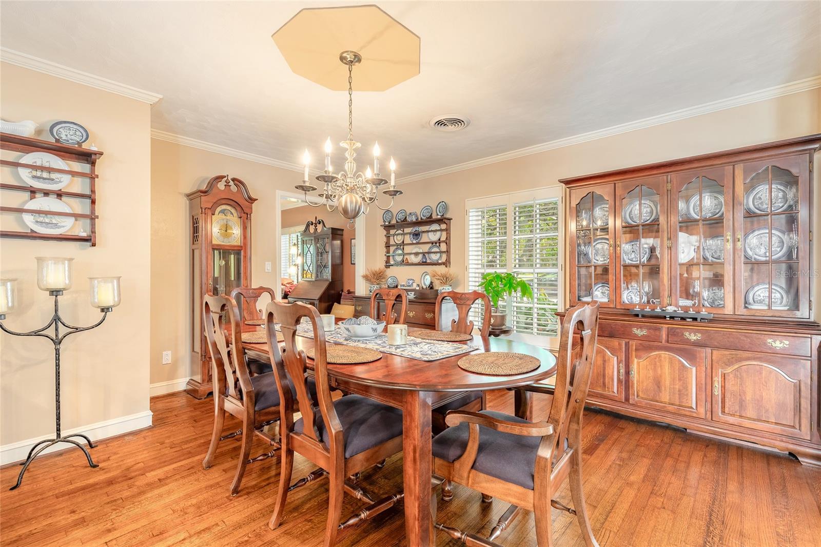 1600 S Pennsylvania Ave Property Photo 19