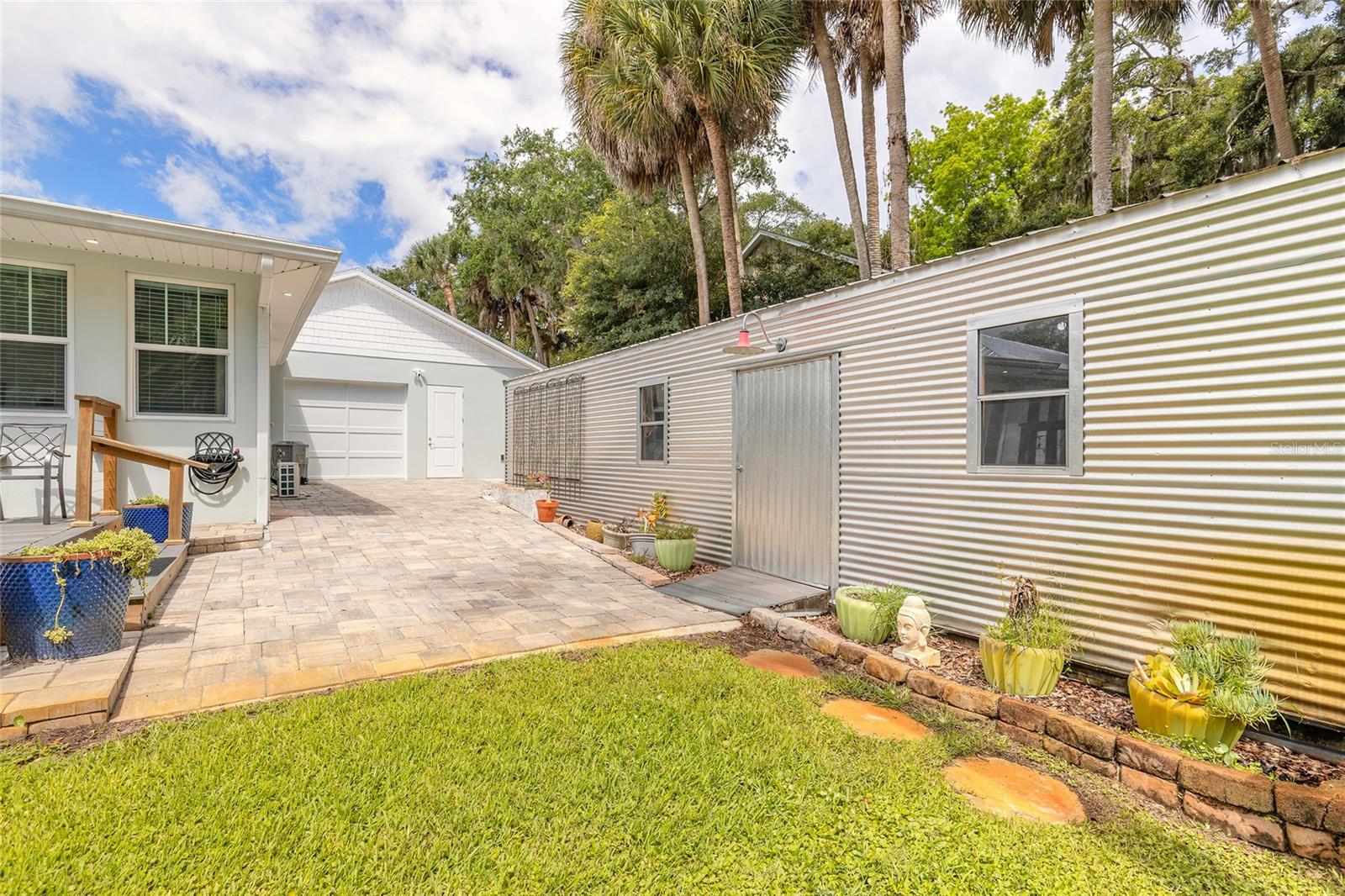 1107 S Orange St Property Photo 42