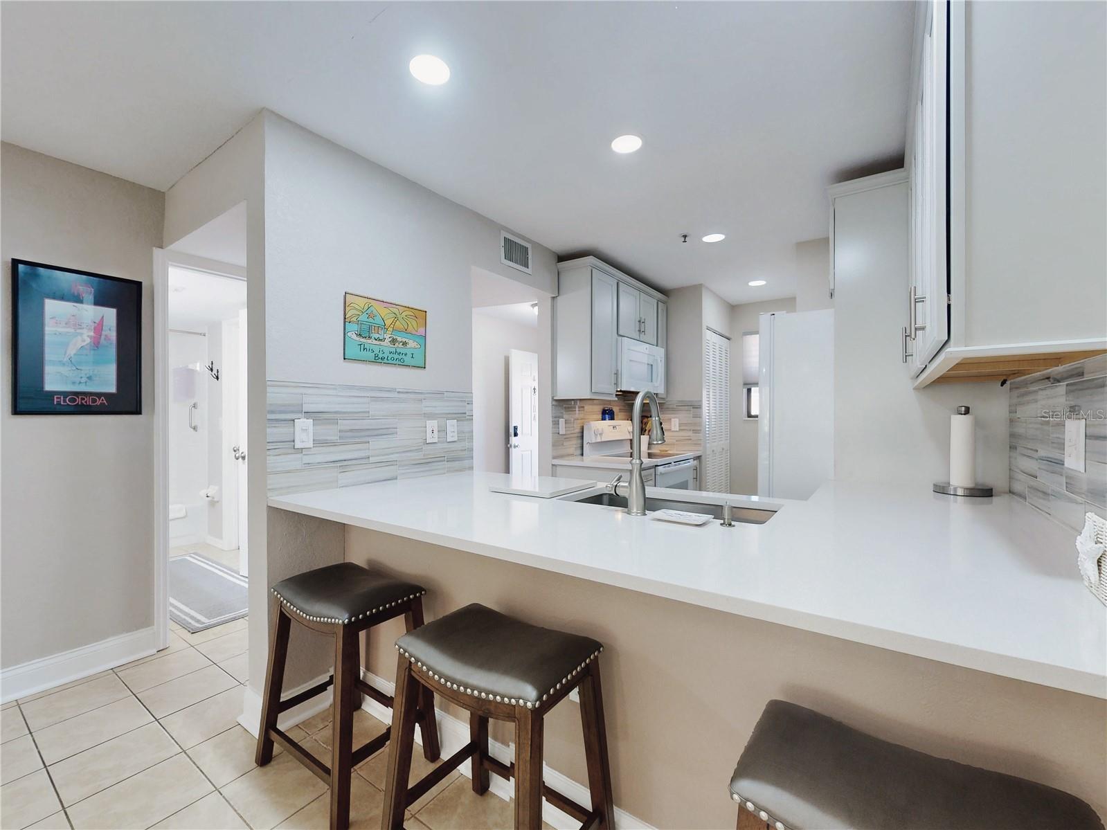 451 Bouchelle Dr #104 Property Photo 25