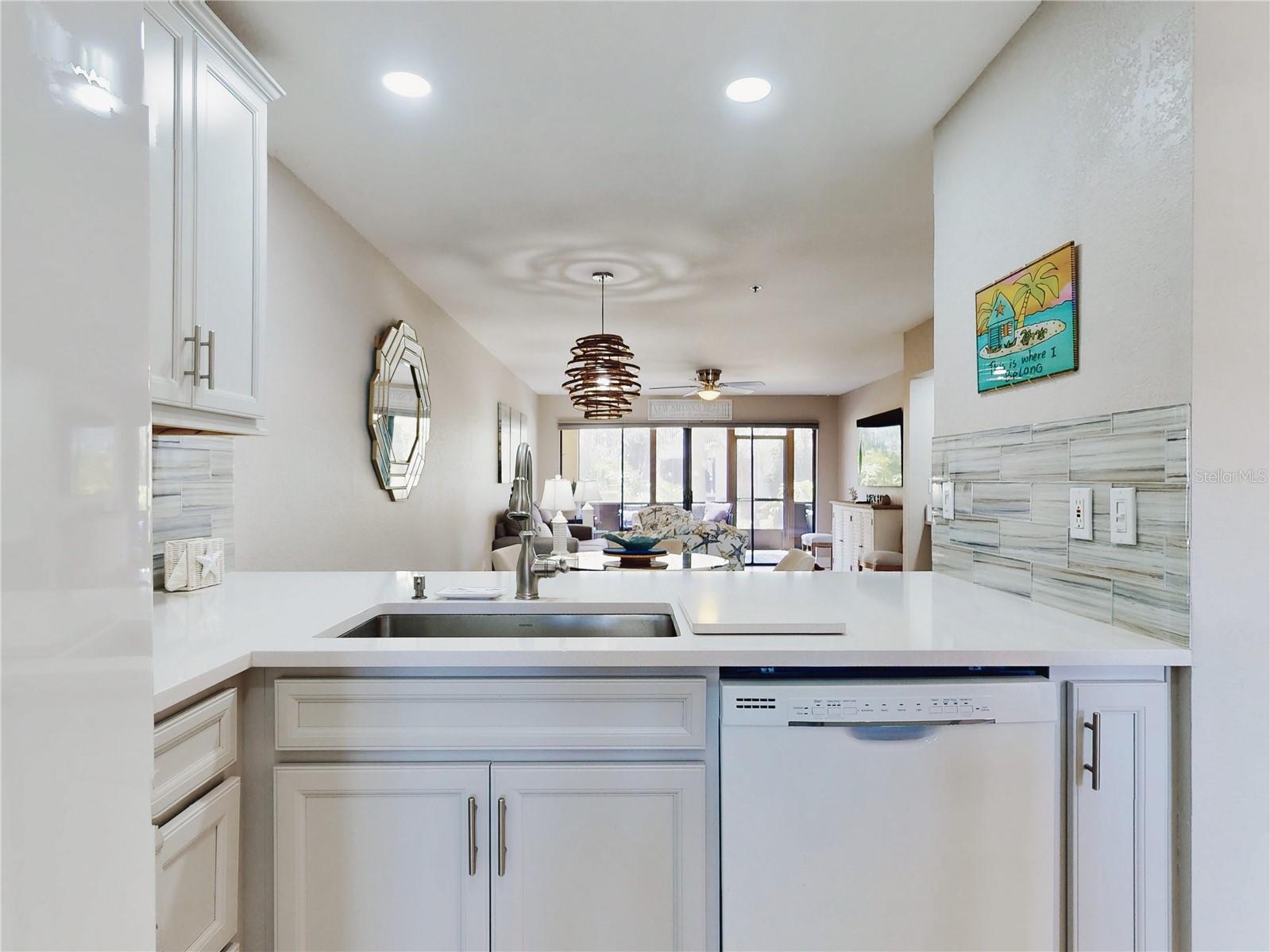 451 Bouchelle Dr #104 Property Photo 30