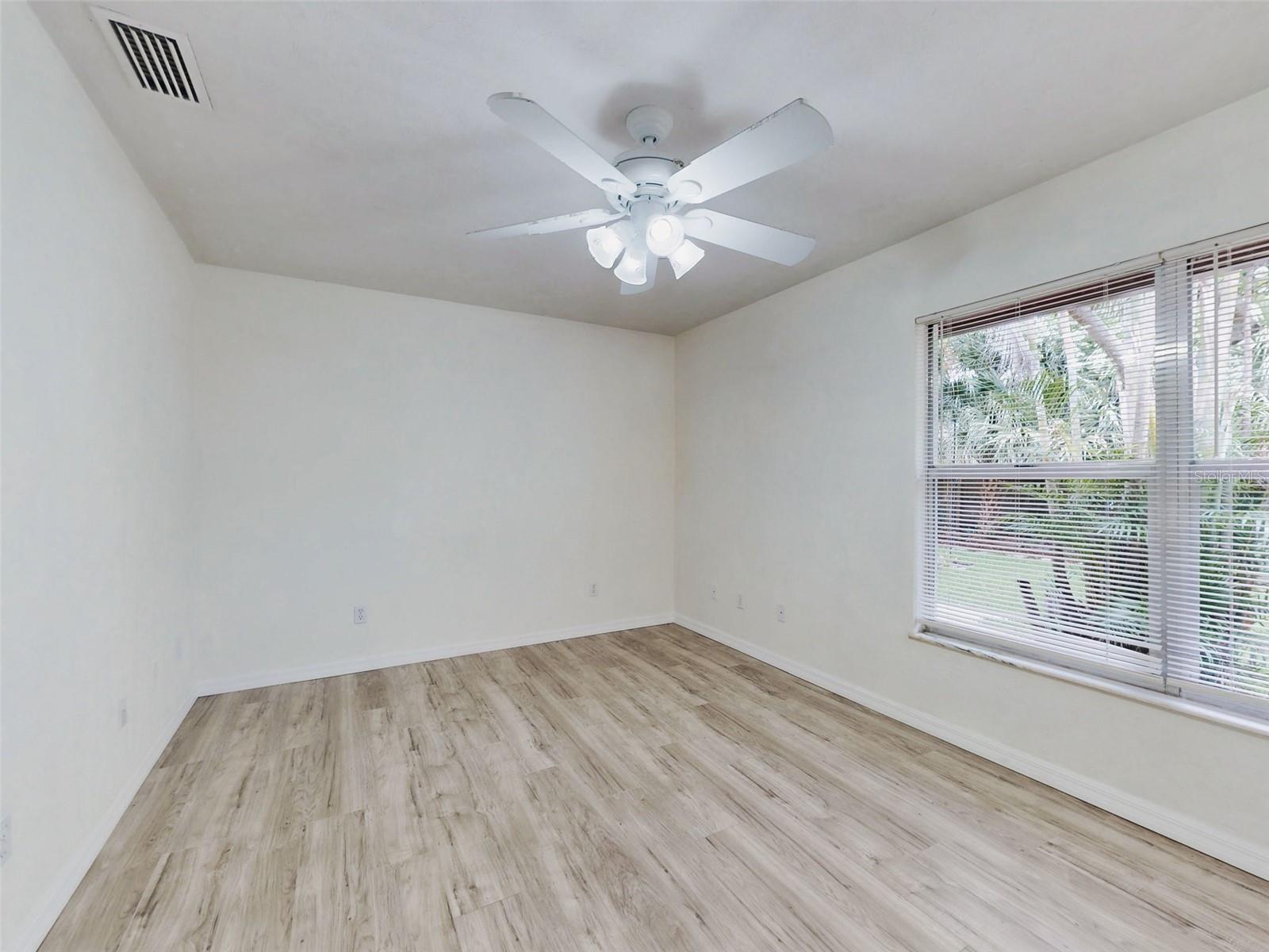 111 Valencia Dr Property Photo 31