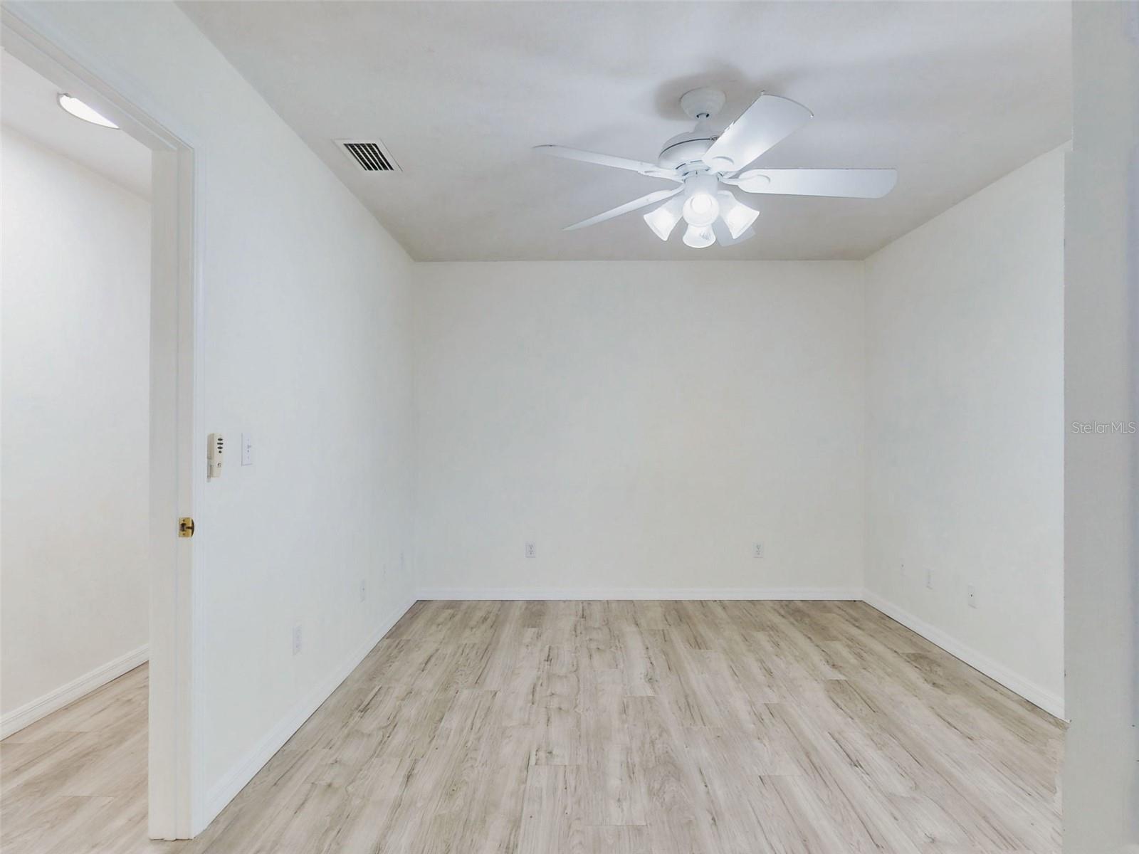111 Valencia Dr Property Photo 32