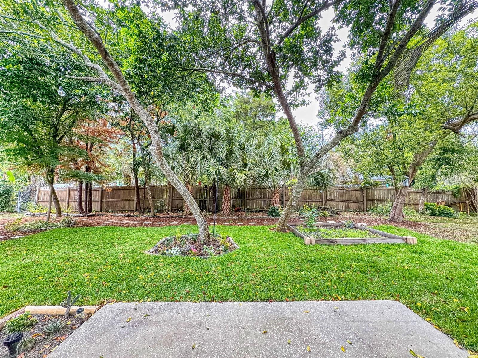 111 Valencia Dr Property Photo 44