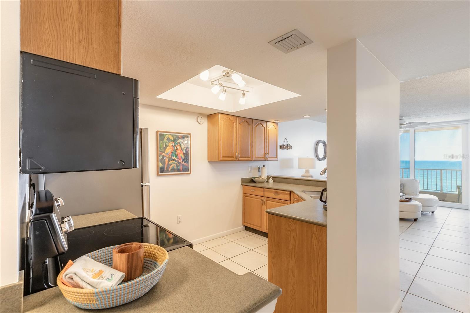 4453 S Atlantic Ave #703 Property Photo 15