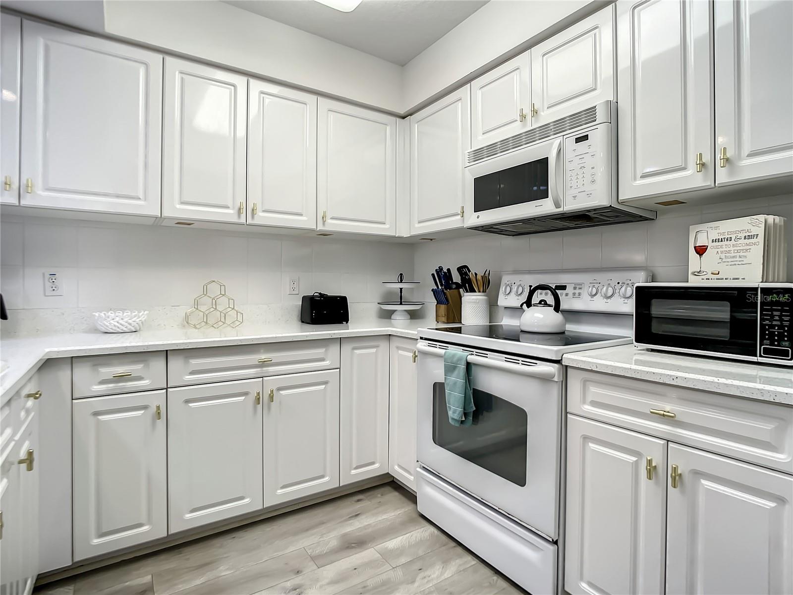 5300 S Atlantic Ave #10-205 Property Photo 5