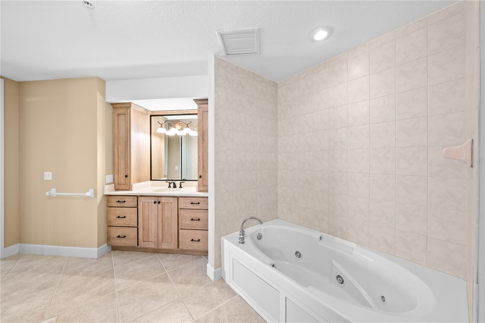 2855 S Atlantic Ave #201 Property Photo 69