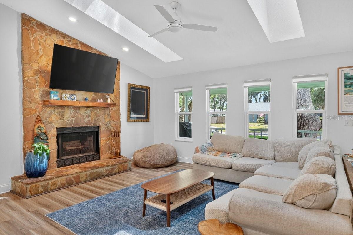 2012 Mango Tree Dr Property Photo 8