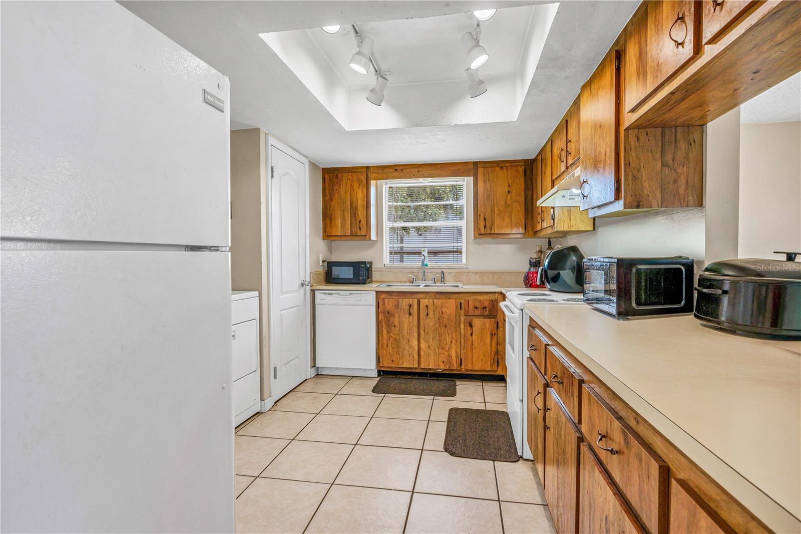 428 Banana Cay Dr #a Property Photo 9
