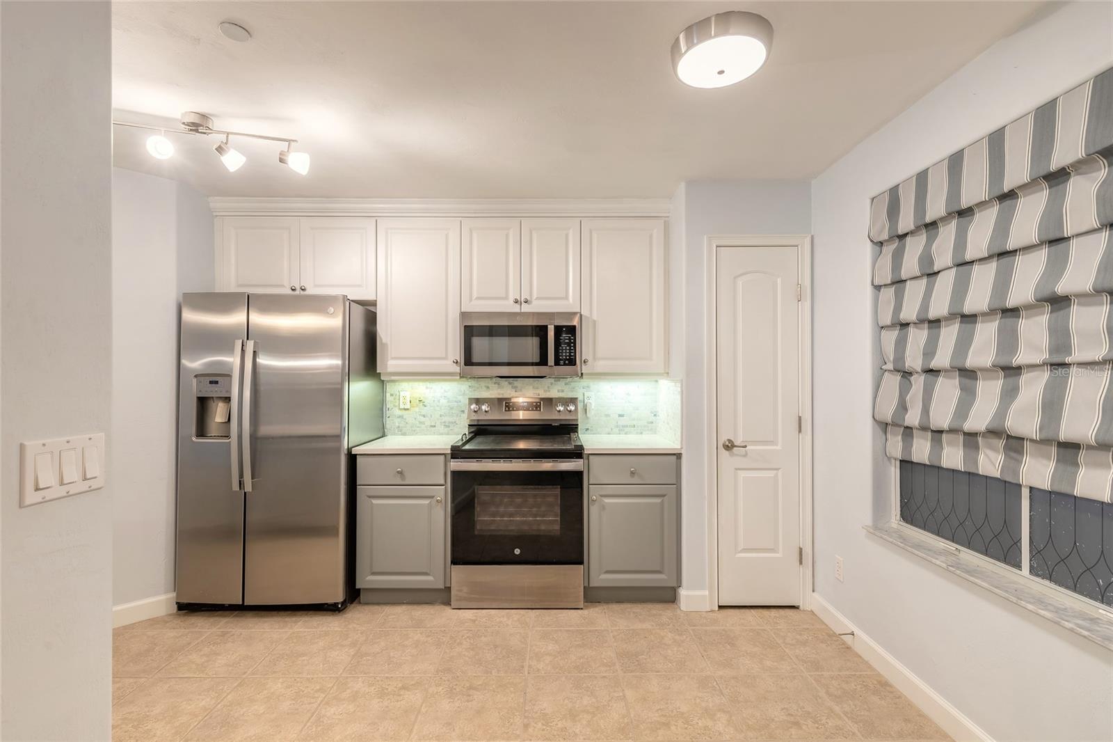 424 Luna Bella Ln #415 Property Photo 11