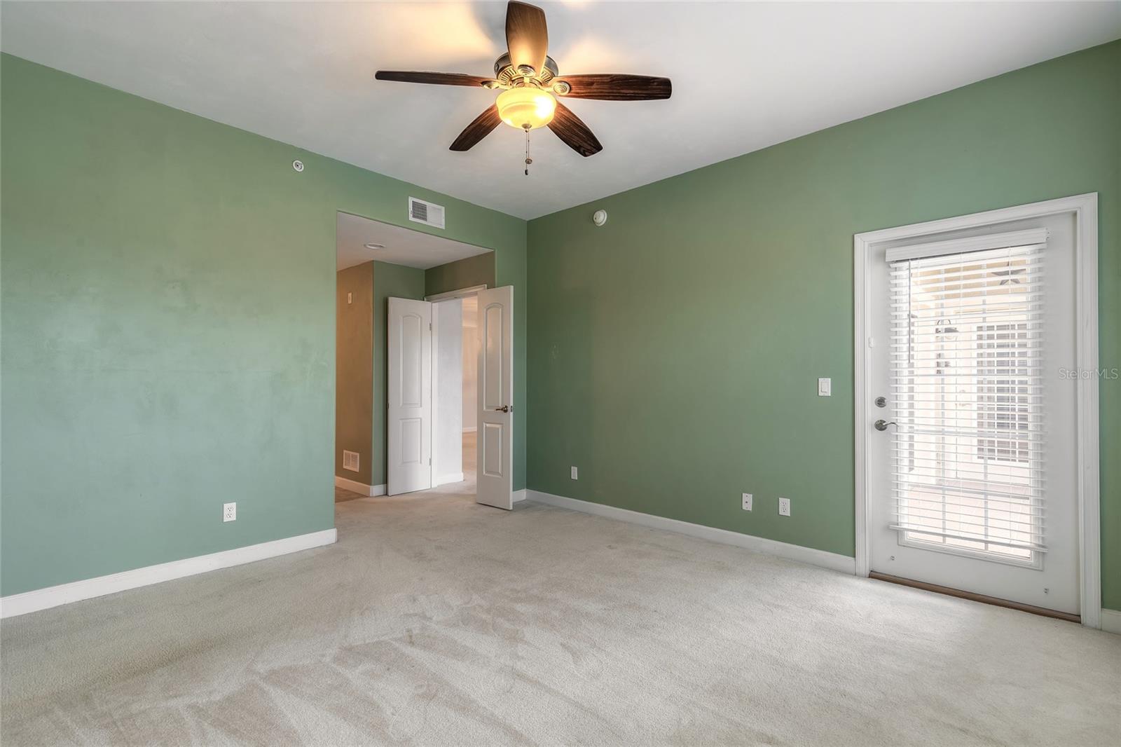 424 Luna Bella Ln #415 Property Photo 21