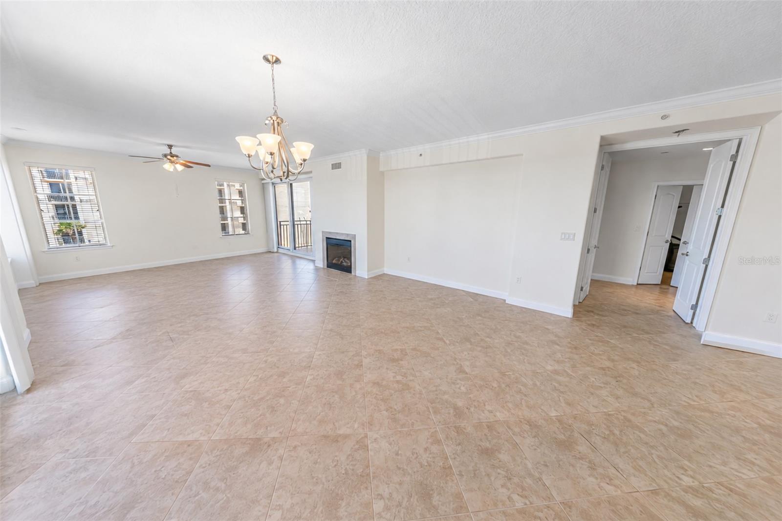 2515 S Atlantic Ave #301 Property Photo 6