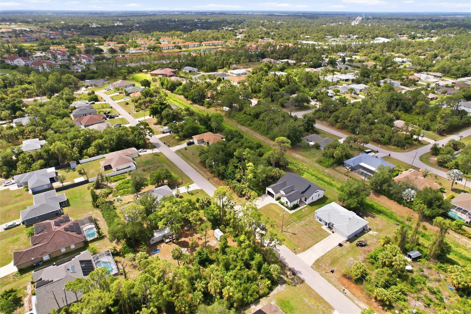 Oregon Ln Property Photo 10