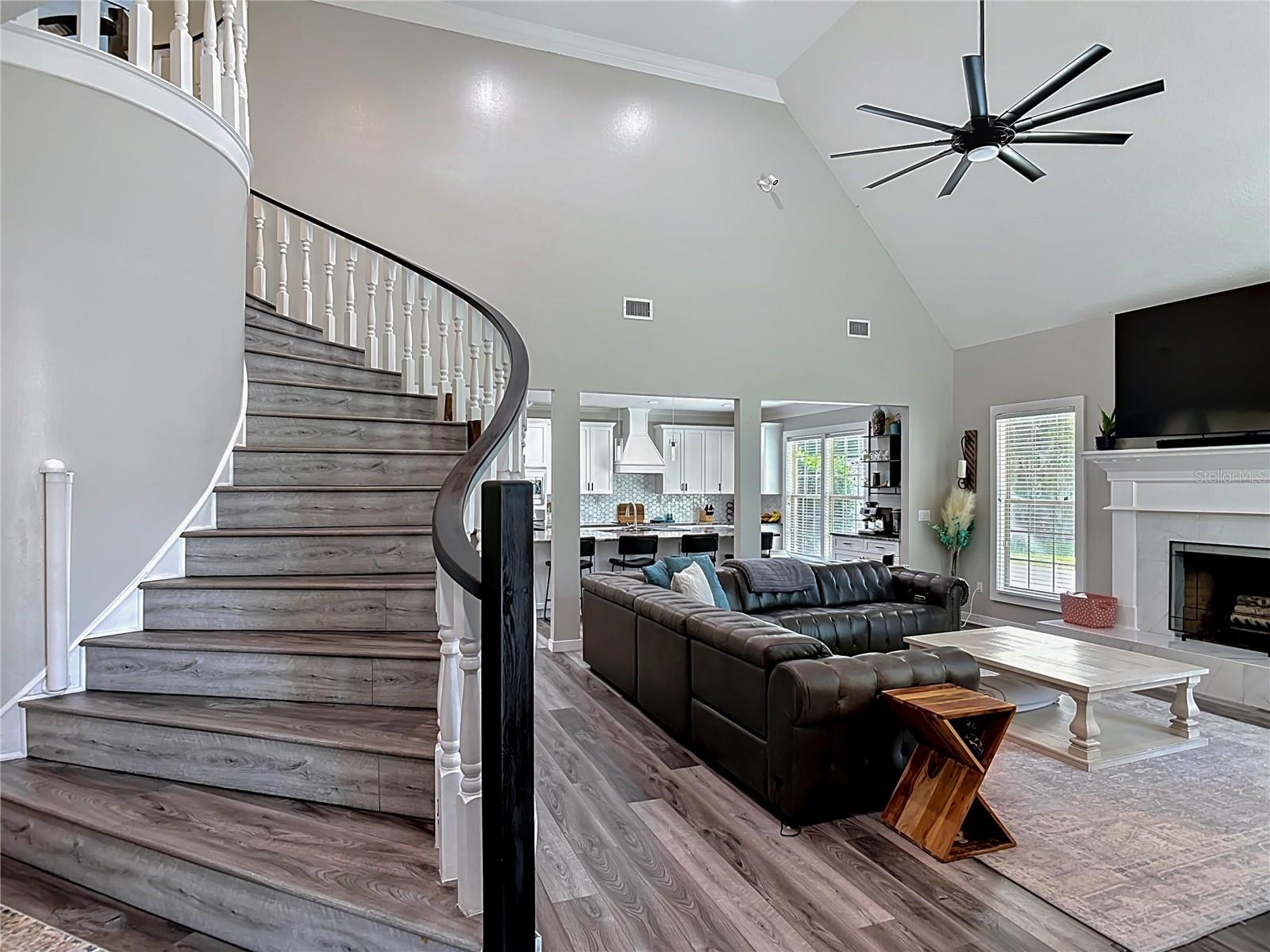 38 Winding Creek Way Property Photo 4