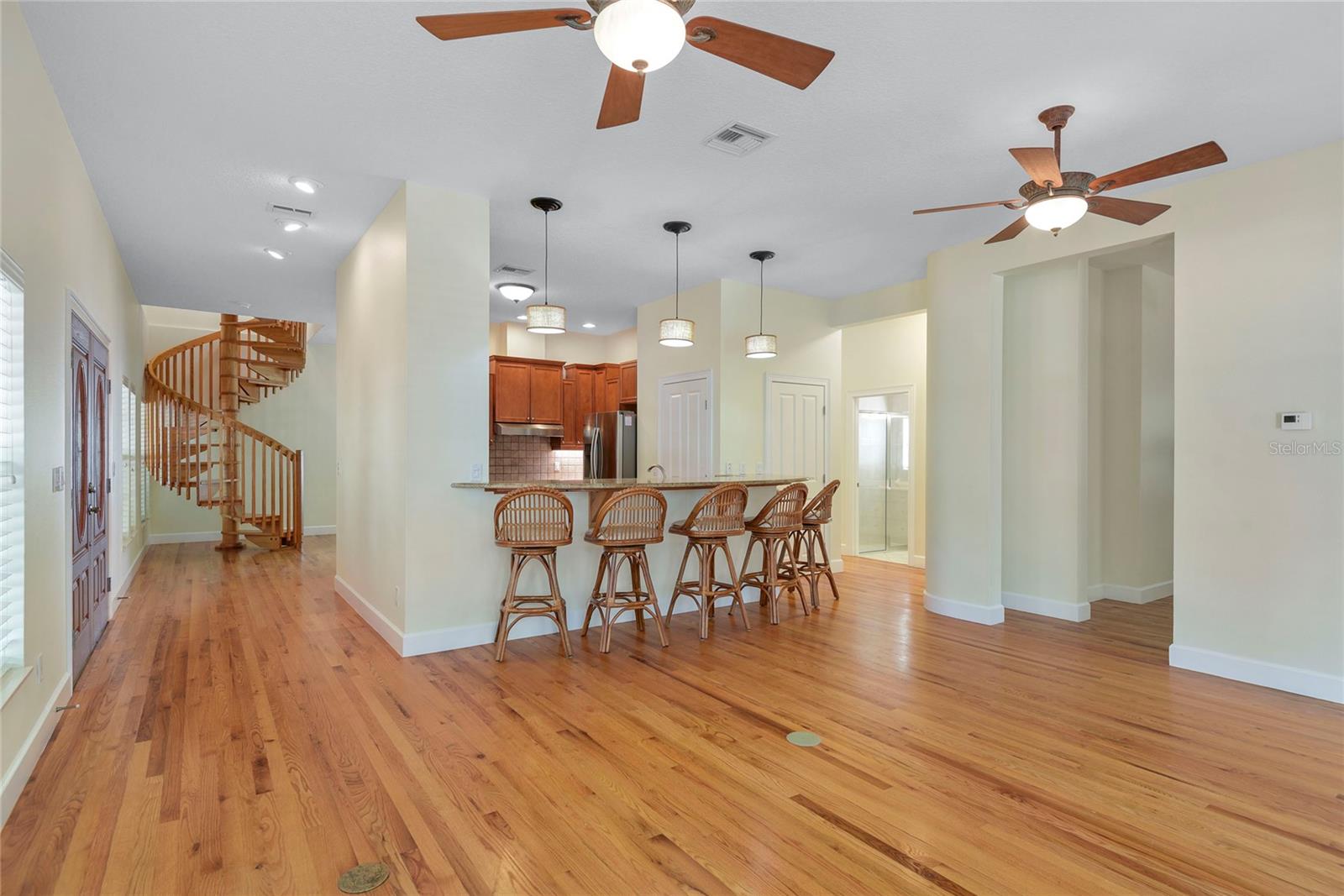 6325 River Rd Property Photo 7