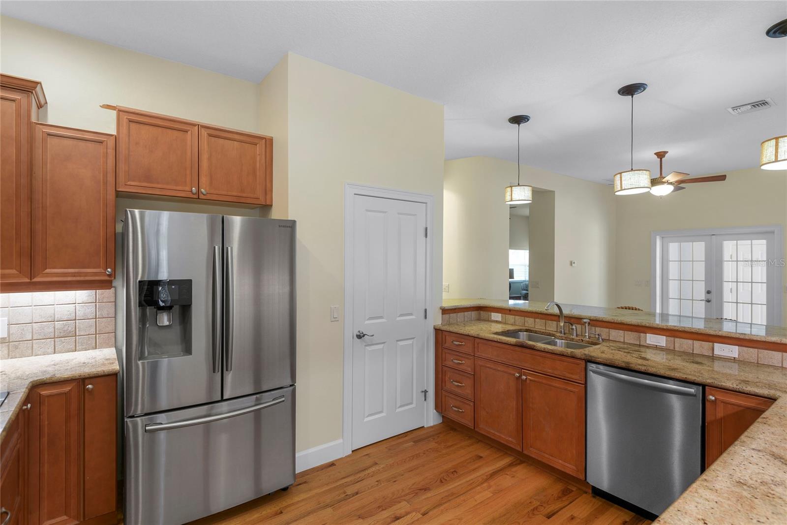 6325 River Rd Property Photo 8