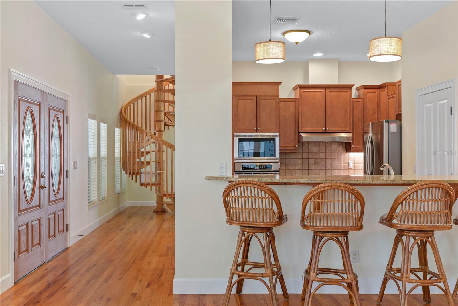 6325 River Rd Property Photo 17