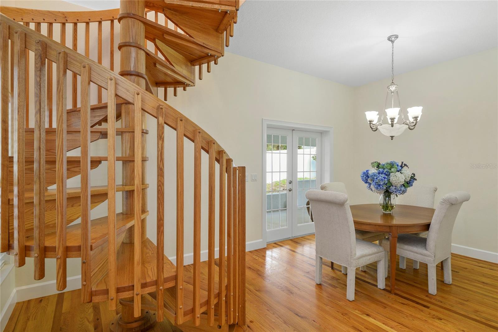6325 River Rd Property Photo 23