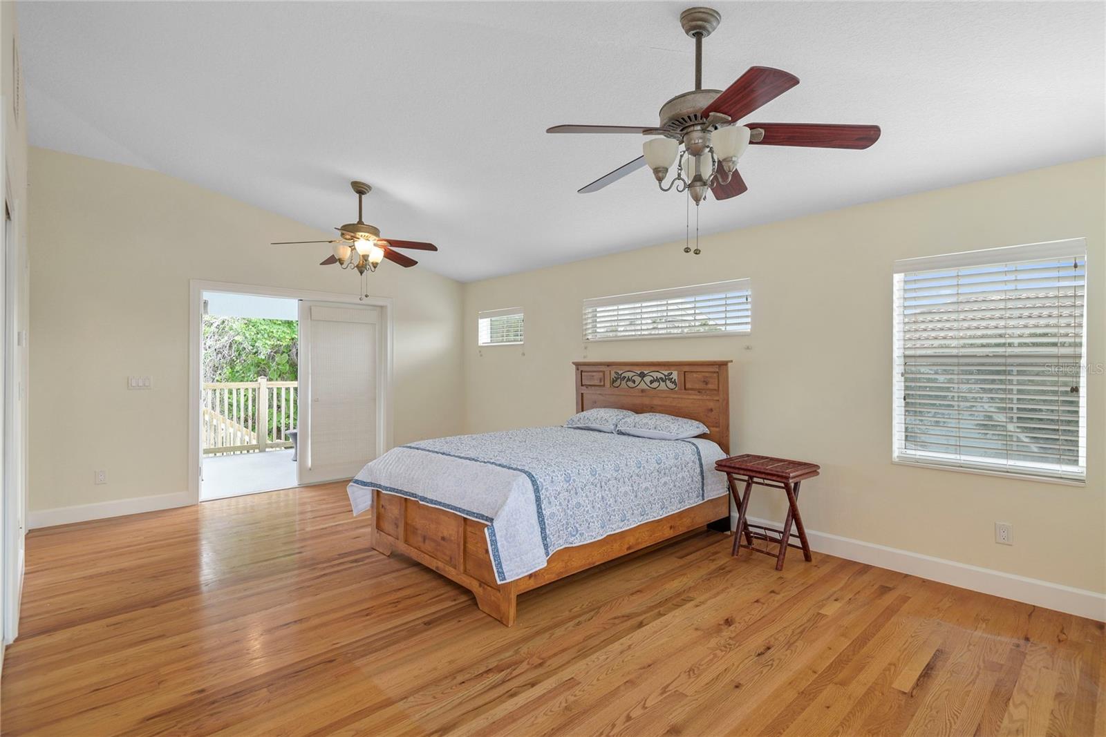 6325 River Rd Property Photo 29