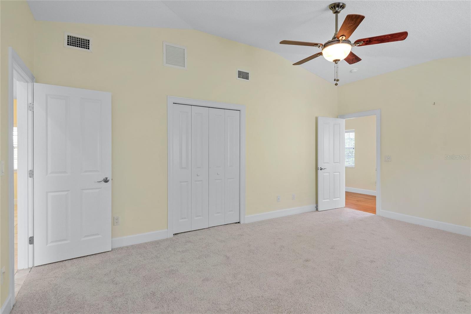 6325 River Rd Property Photo 37