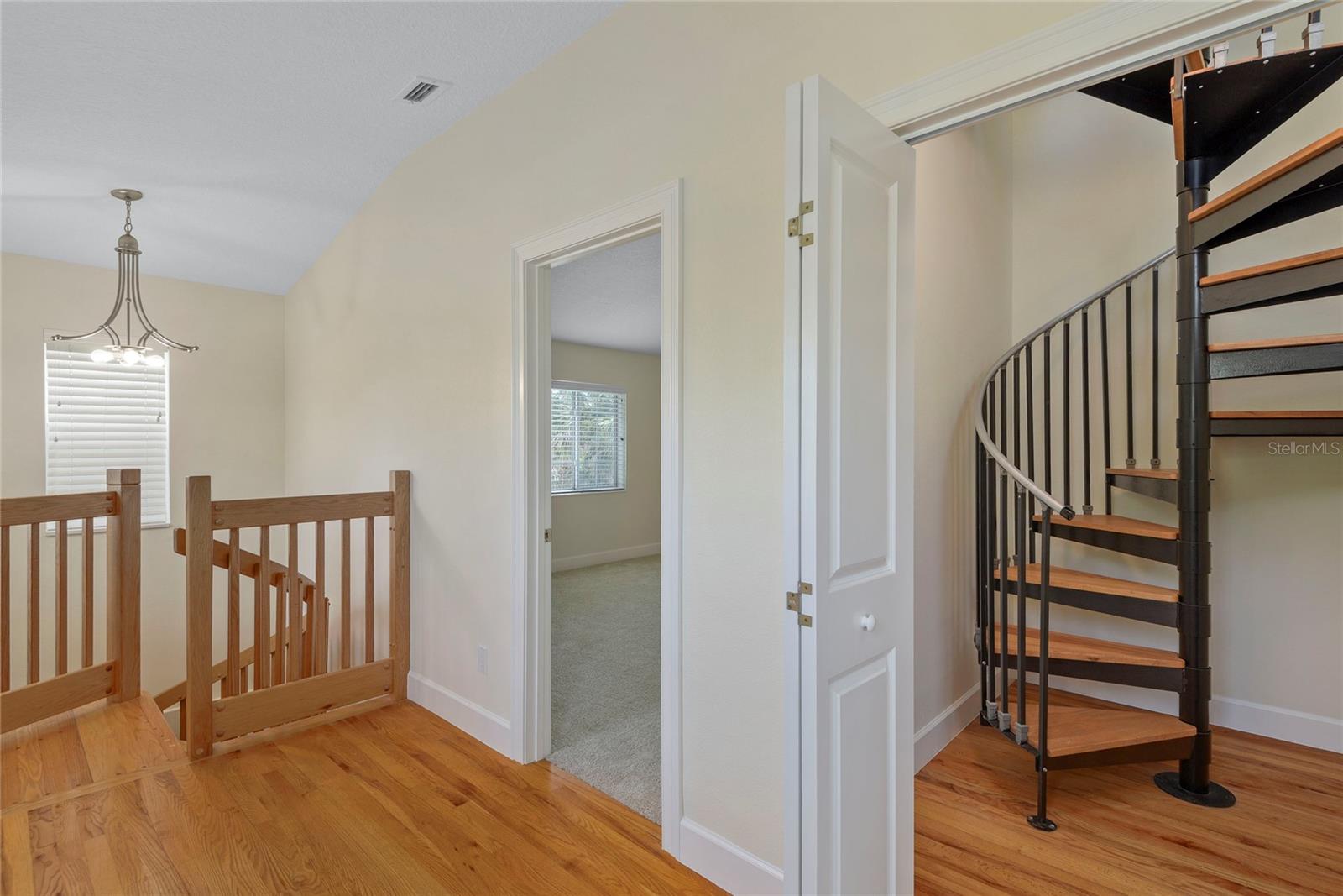6325 River Rd Property Photo 38