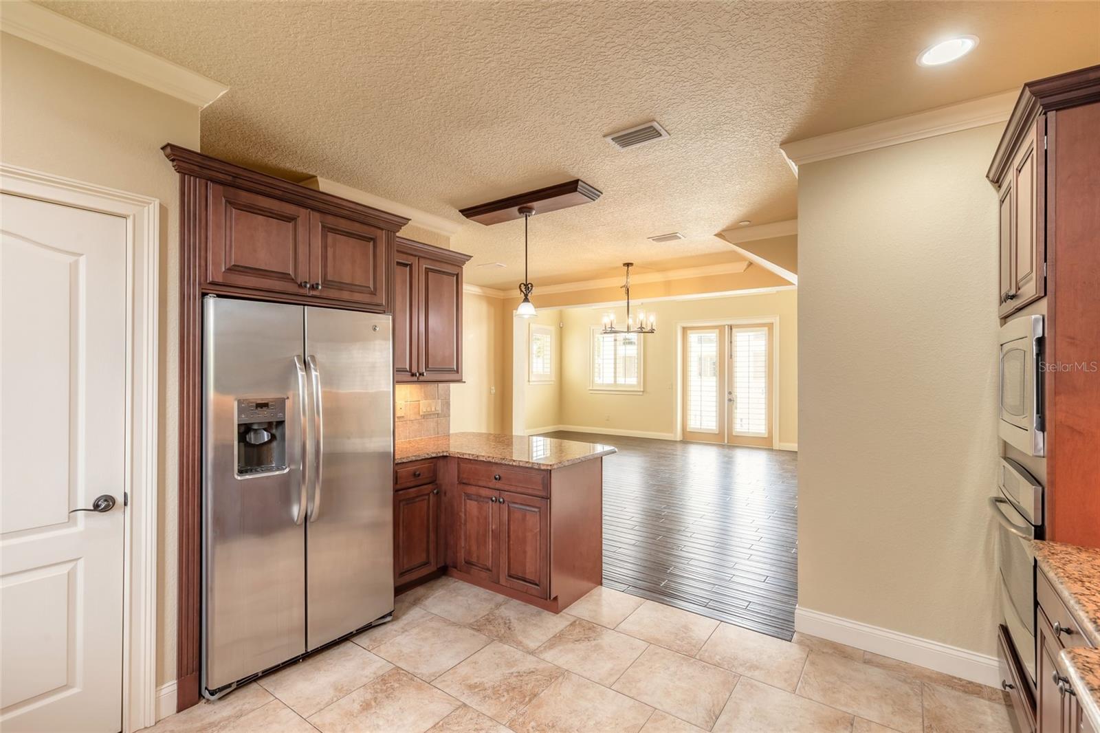 5090 Riverside Dr #103 Property Photo 16