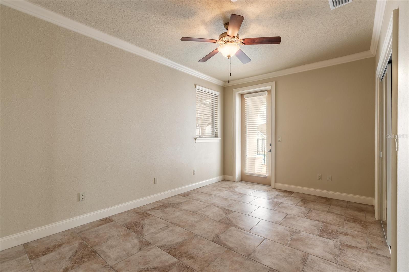 5090 Riverside Dr #103 Property Photo 23