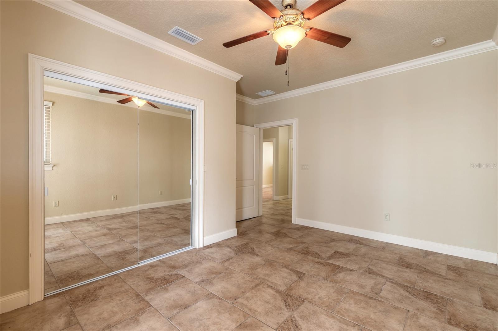 5090 Riverside Dr #103 Property Photo 24