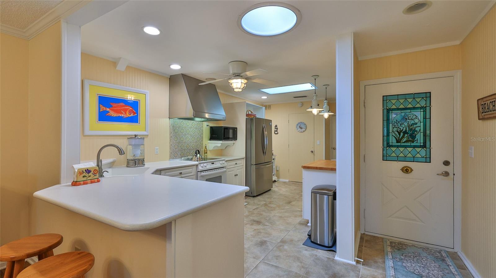 25 Andrea Dr Property Photo 3