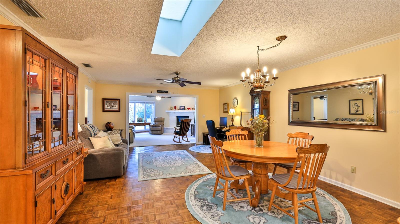 25 Andrea Dr Property Photo 5