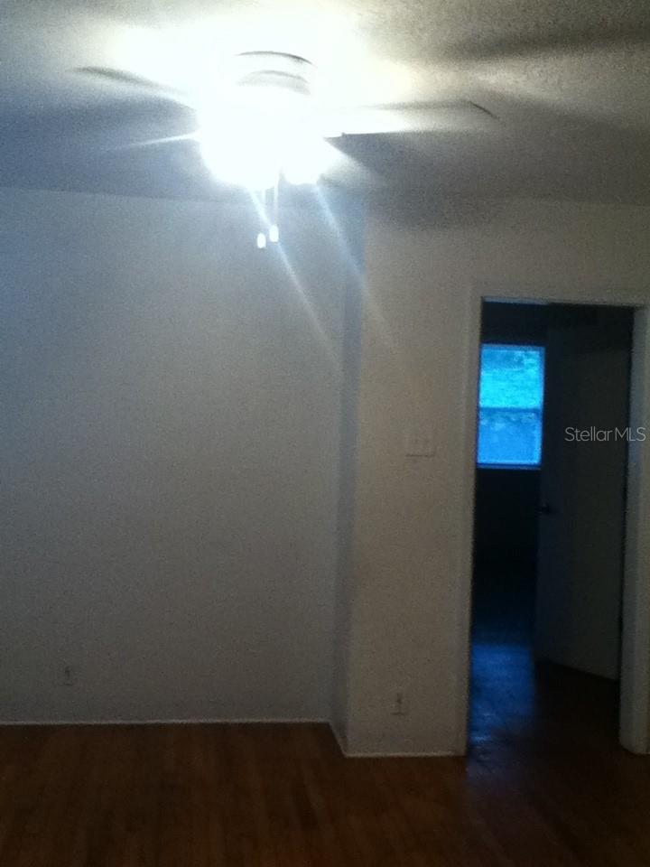 486 Oak St Property Photo 8