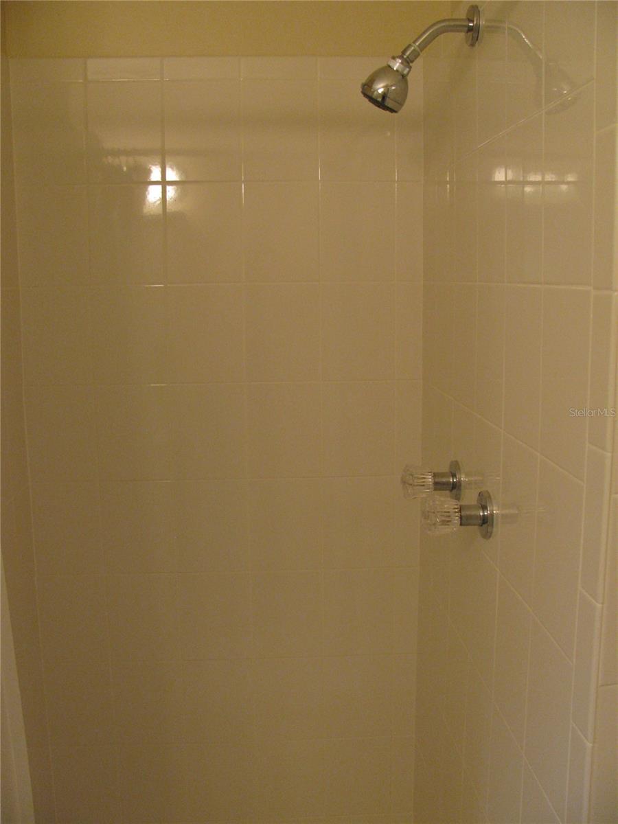 486 Oak St Property Photo 27