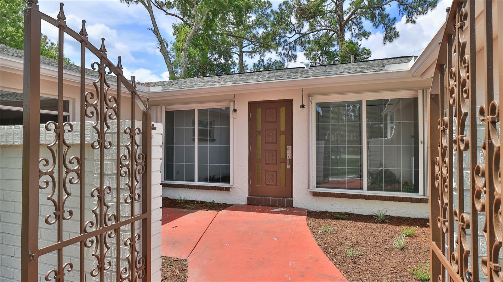 2212 Woodland Dr Property Photo 4